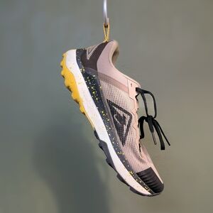 Nike Wildhorse 8 Trail Running Shoe with Yellow and Black Accents